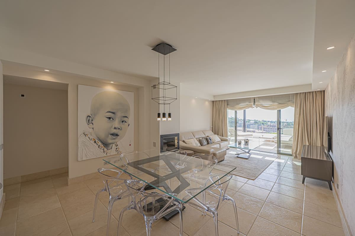 Middle Floor Apartment in Los Flamingos — photo 3 of 10