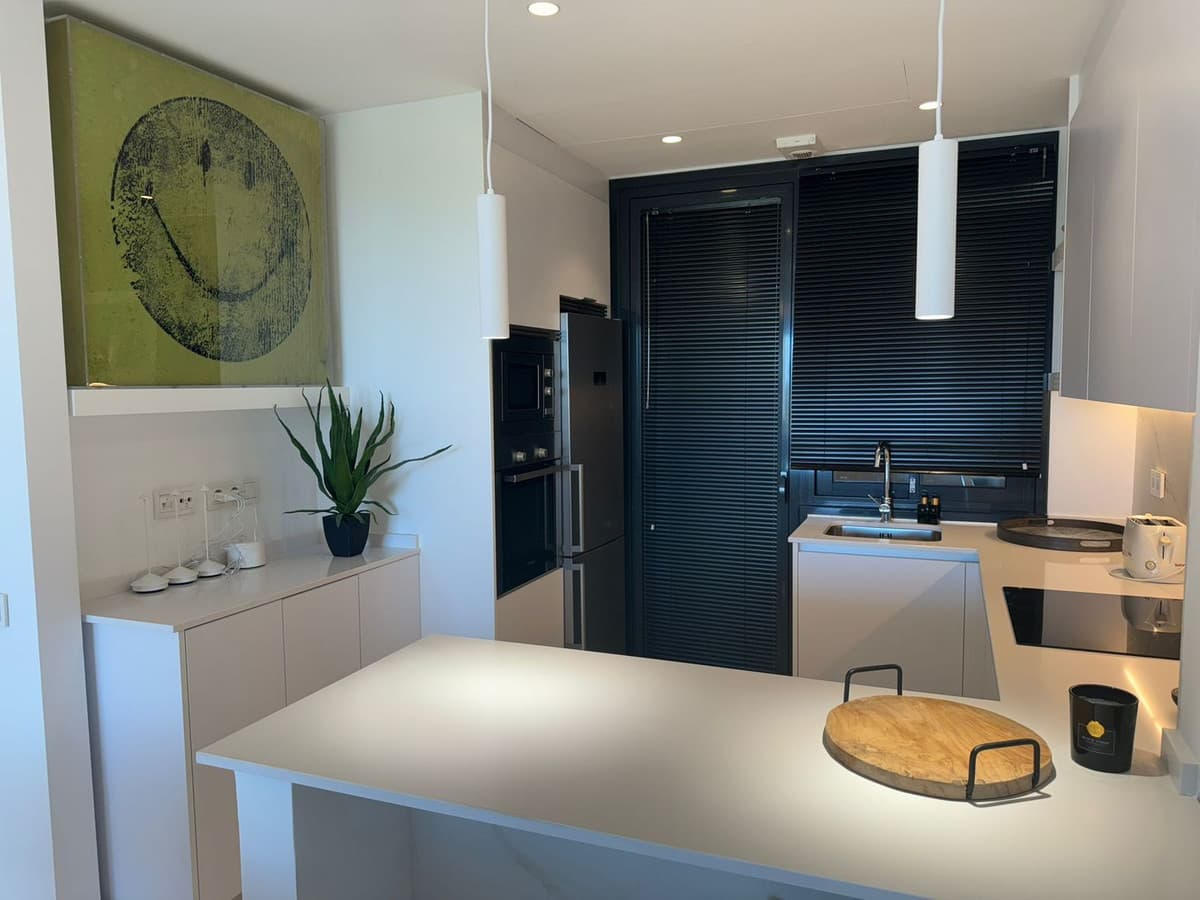 Middle Floor Apartment in Benahavís — photo 8 of 10