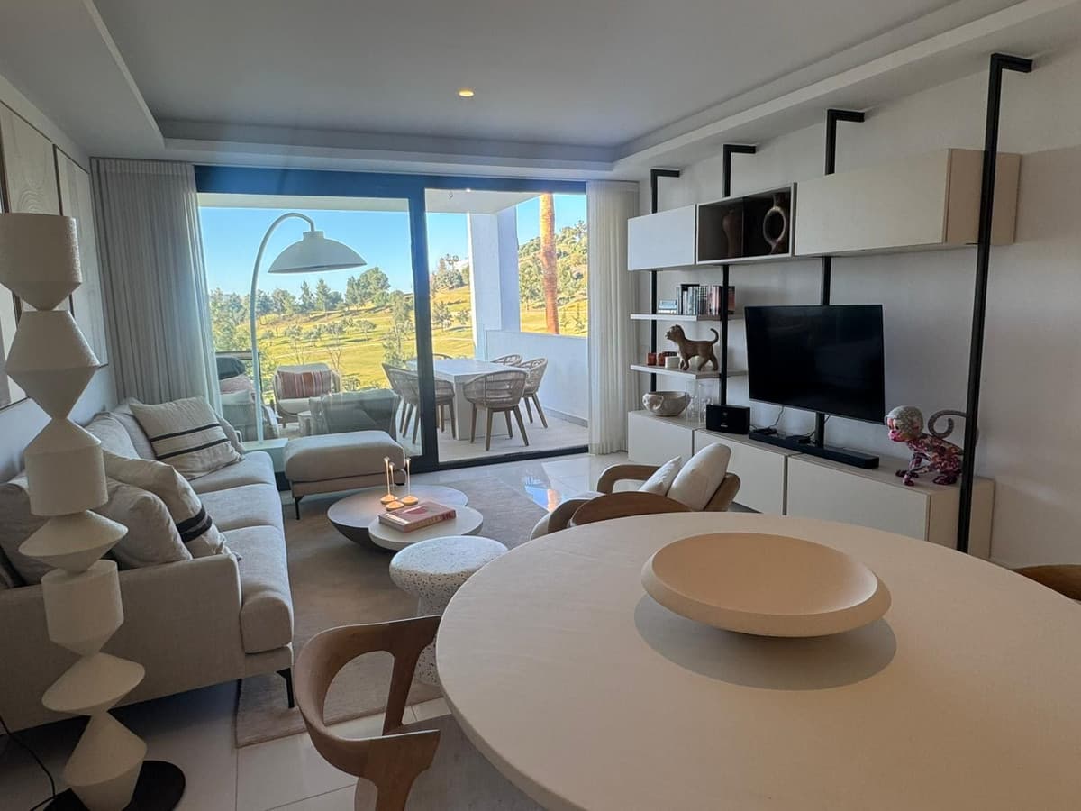 Middle Floor Apartment in Benahavís — photo 10 of 10