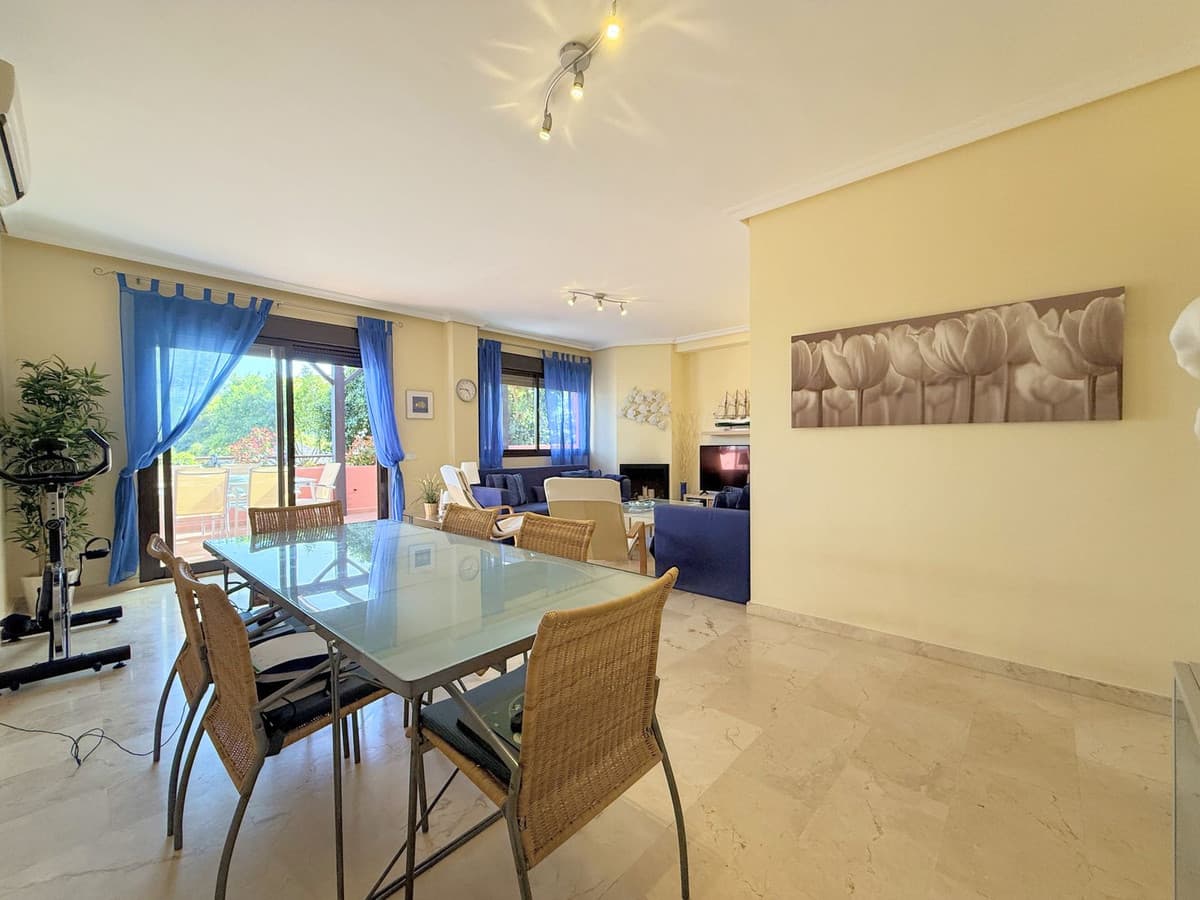 Middle Floor Apartment in Casares Playa — photo 4 of 10