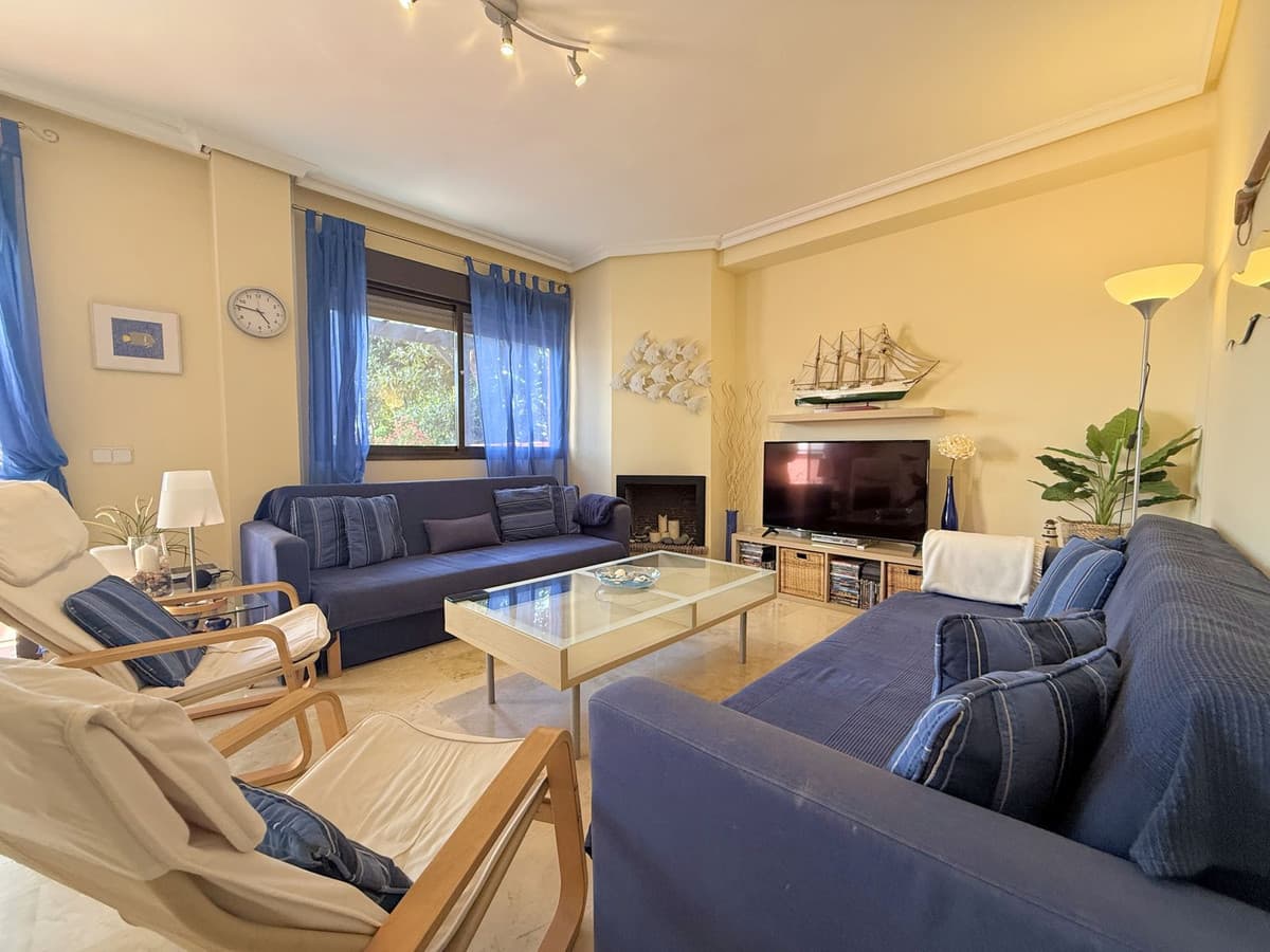Middle Floor Apartment in Casares Playa — photo 5 of 10