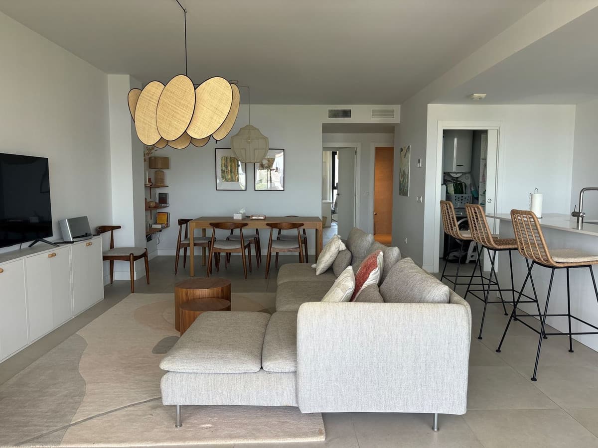 Middle Floor Apartment in Estepona — photo 9 of 10