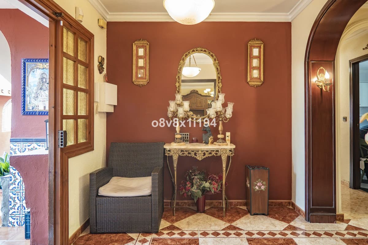 Detached Villa in Ciudad Jardín — photo 7 of 10