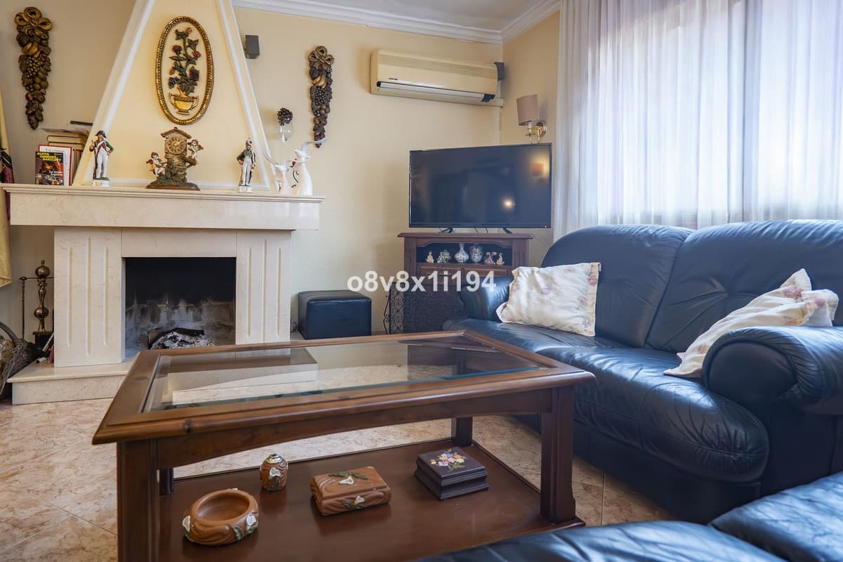 Detached Villa in Ciudad Jardín — photo 10 of 10