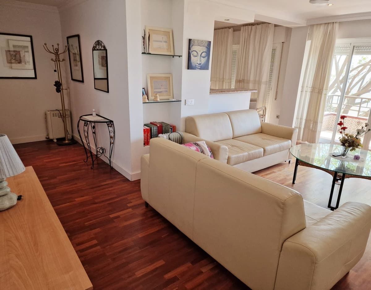 Middle Floor Apartment in Estepona — photo 10 of 10