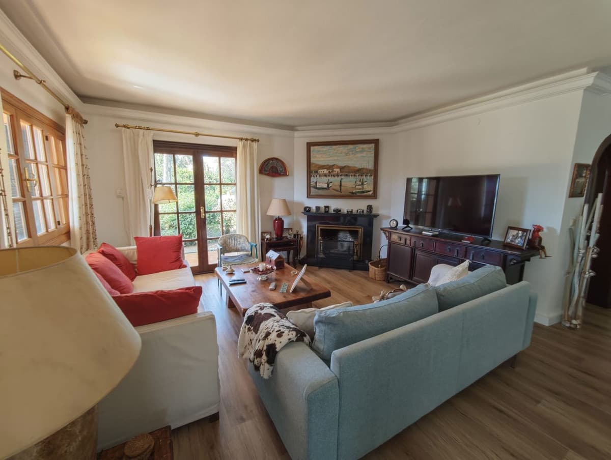 Detached Villa in San Luis de Sabinillas — photo 8 of 10
