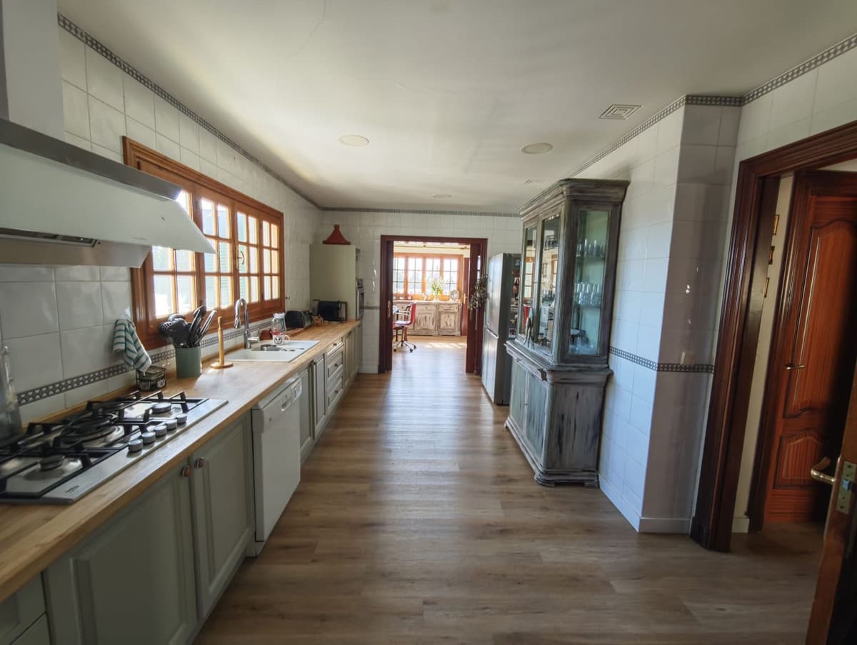 Detached Villa in San Luis de Sabinillas — photo 9 of 10