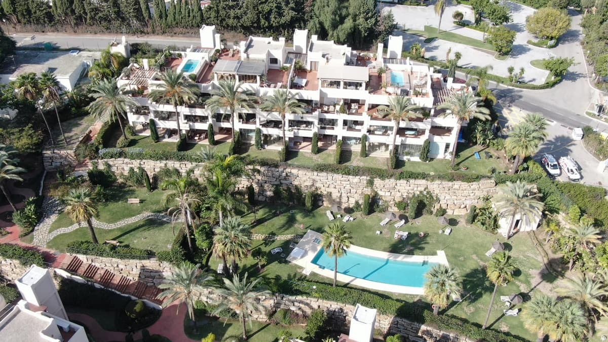 Middle Floor Apartment in El Paraiso — photo 6 of 10