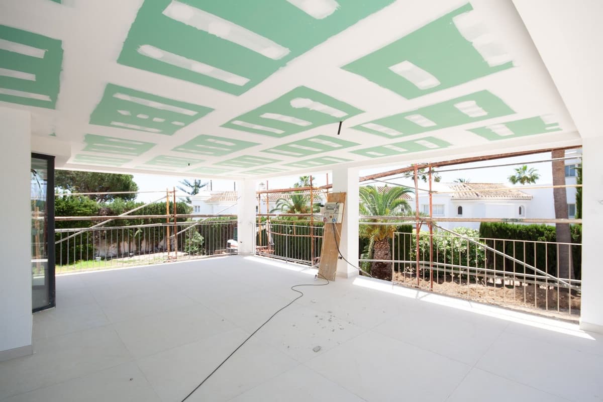 Detached Villa in Elviria — photo 4 of 10