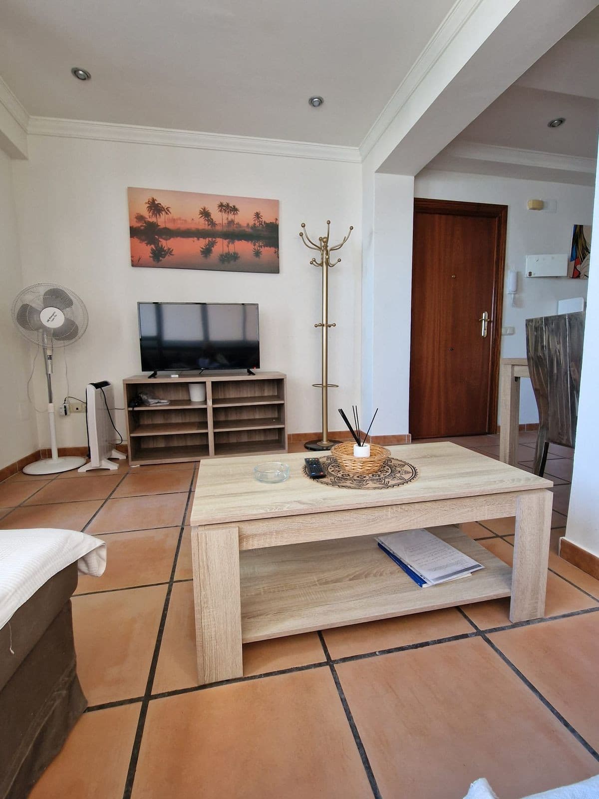 Middle Floor Apartment in Estepona — photo 2 of 10