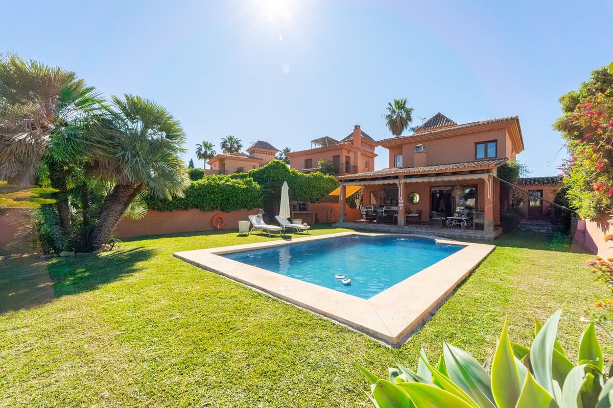 Detached Villa in Mijas Costa — photo 3 of 10
