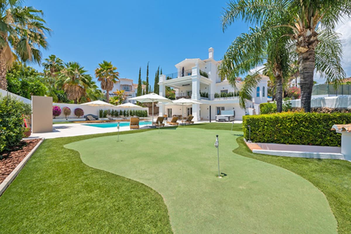 Detached Villa in Nueva Andalucía — photo 5 of 10