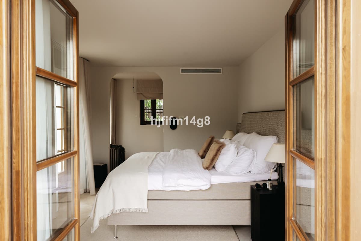 Townhouse in The Golden Mile — photo 7 of 10
