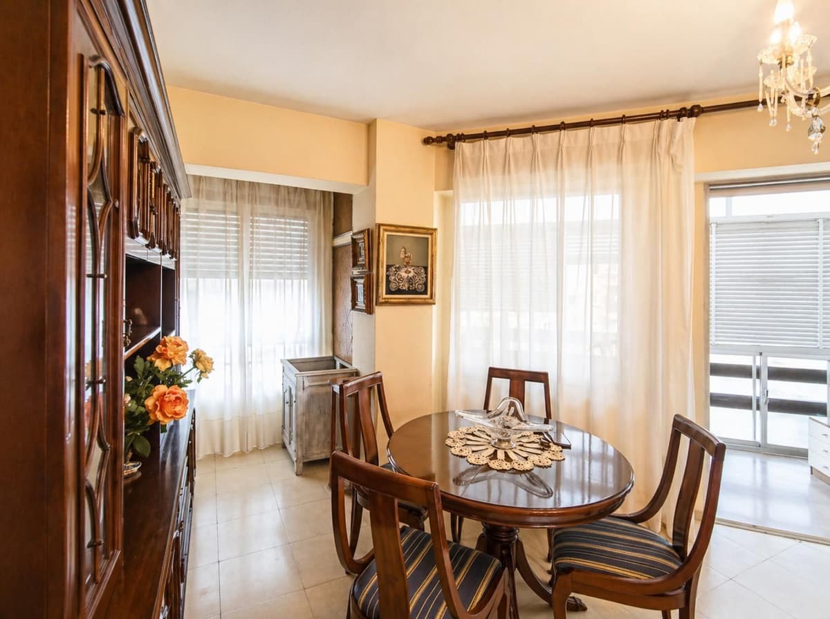 Middle Floor Apartment in La Trinidad — photo 5 of 10