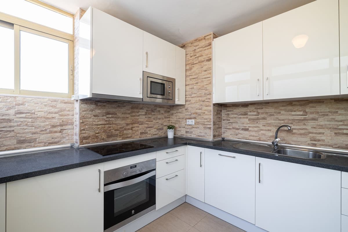 Middle Floor Apartment in Benalmadena — photo 8 of 10