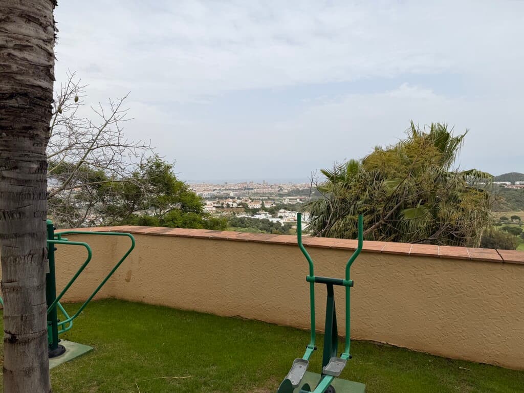 Middle Floor Apartment in Mijas Costa — photo 4 of 10