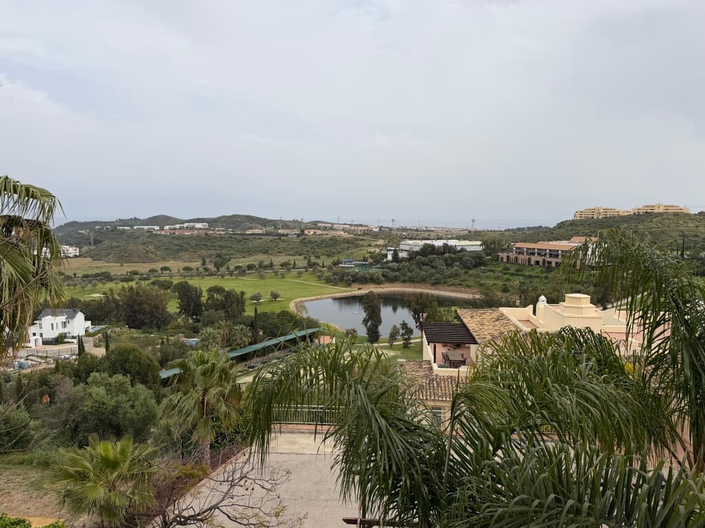 Middle Floor Apartment in Mijas Costa — photo 6 of 10