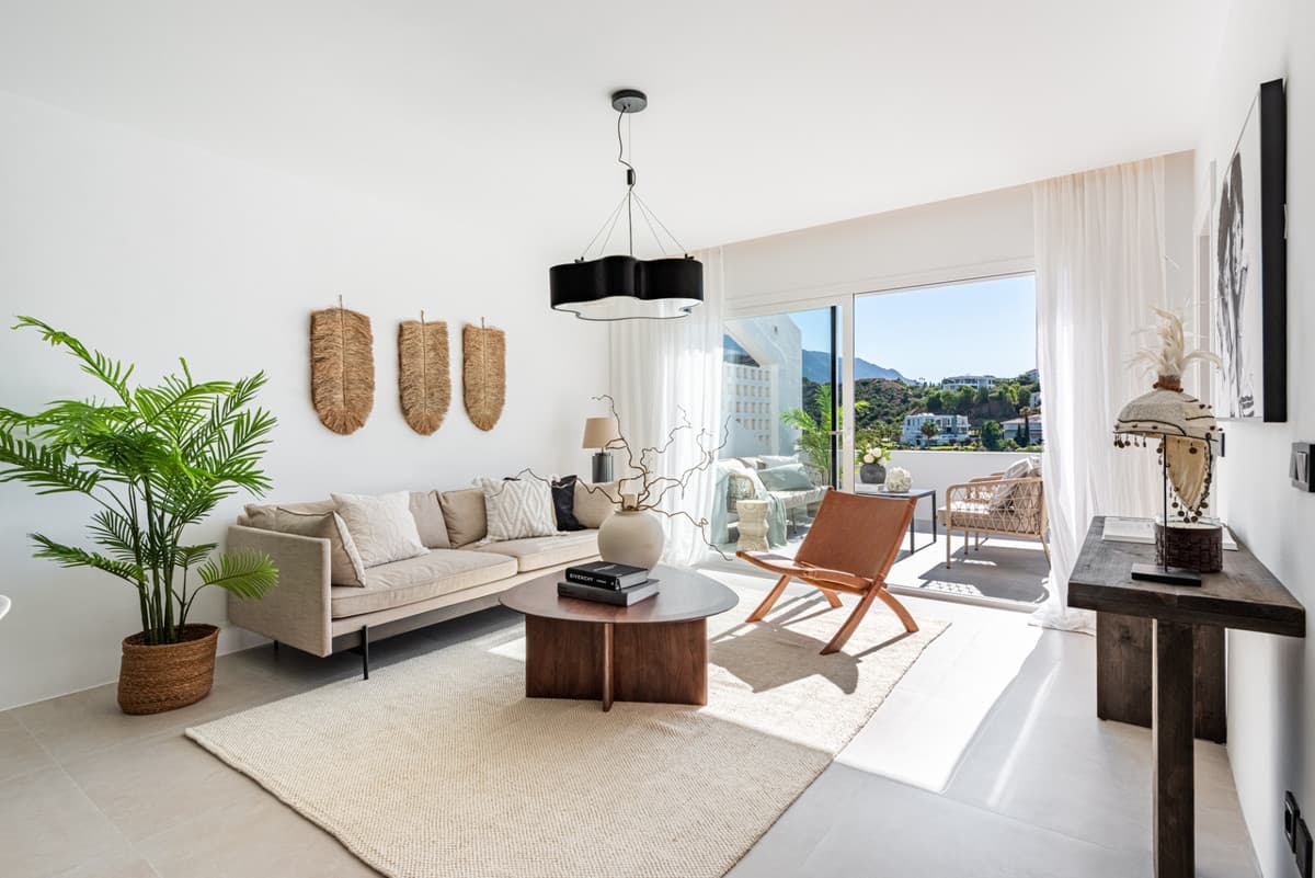 Middle Floor Apartment in La Quinta — photo 9 of 10