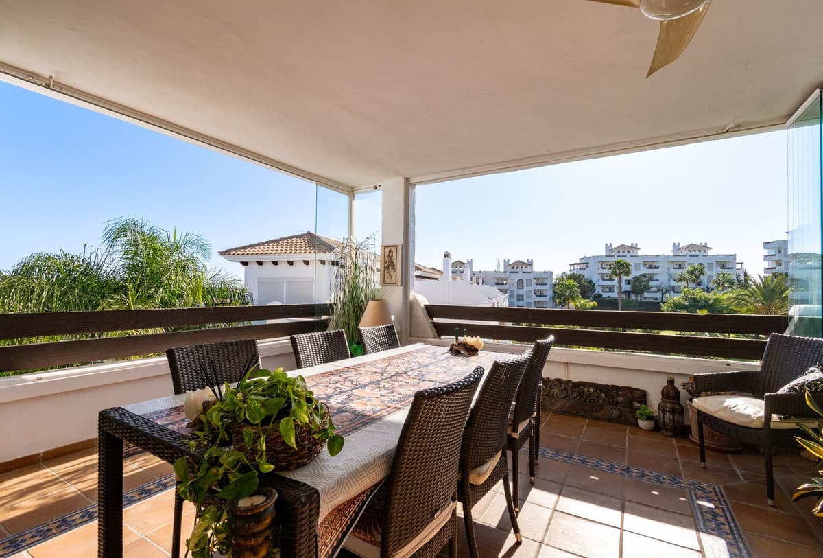 Middle Floor Apartment in Estepona — photo 9 of 10