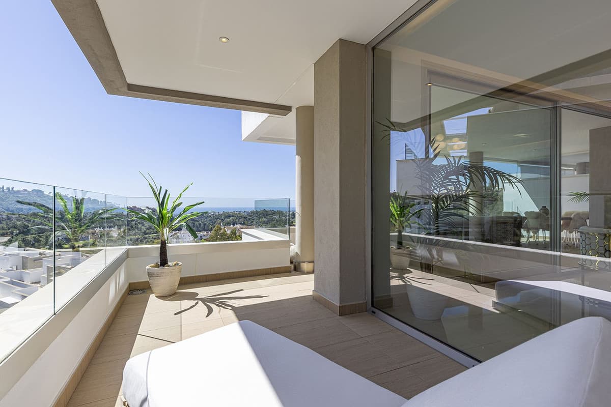 Penthouse Duplex in Benahavís — photo 2 of 10