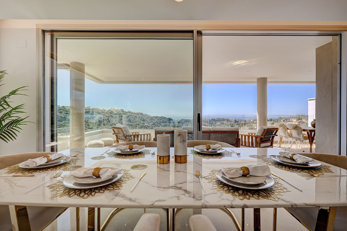 Penthouse Duplex in Benahavís — photo 8 of 10