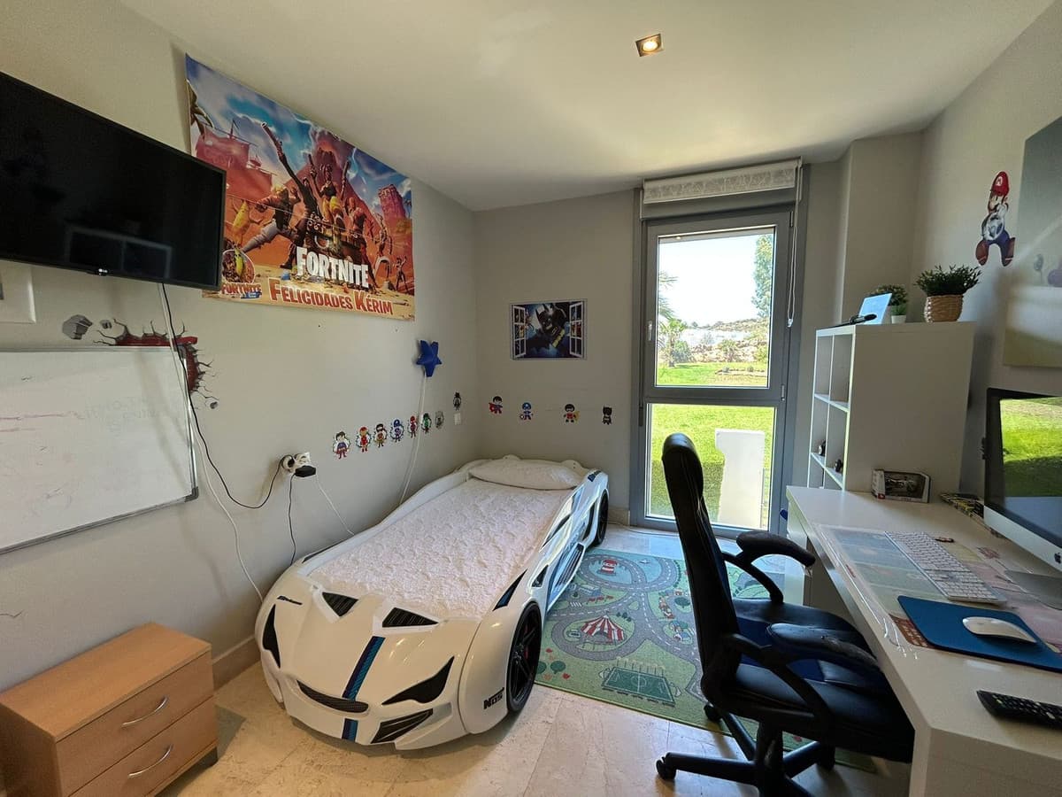 Middle Floor Apartment in Punta Chullera — photo 9 of 10
