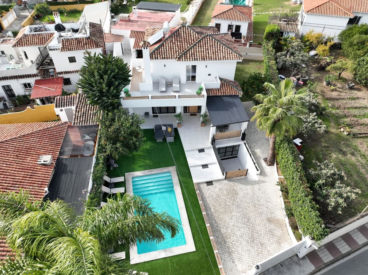 Detached Villa in Marbella — photo 2 of 10