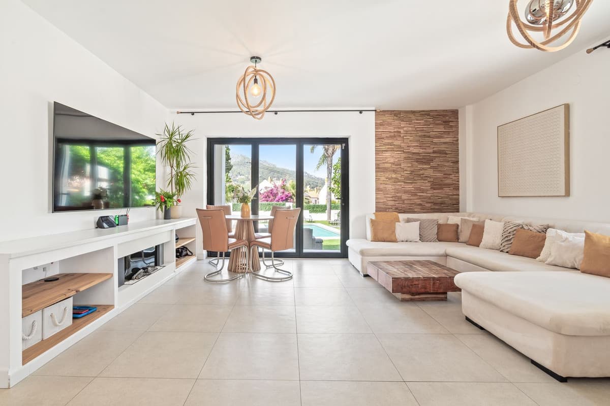 Detached Villa in Marbella — photo 5 of 10