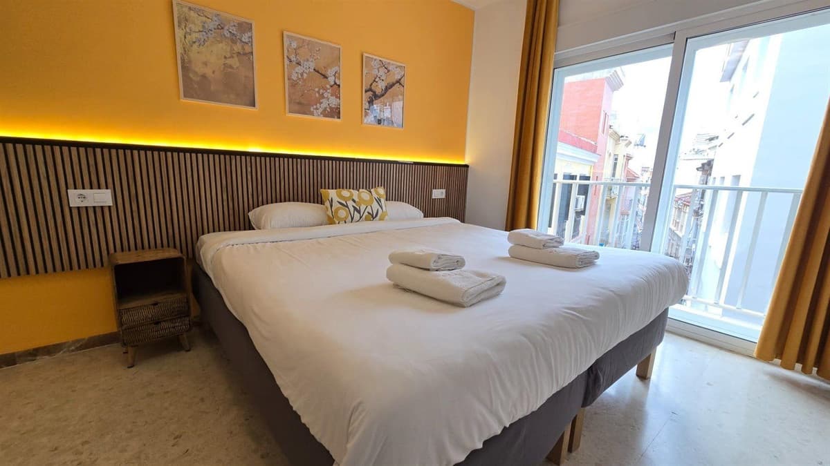 Ground Floor Apartment in Málaga — photo 3 of 10