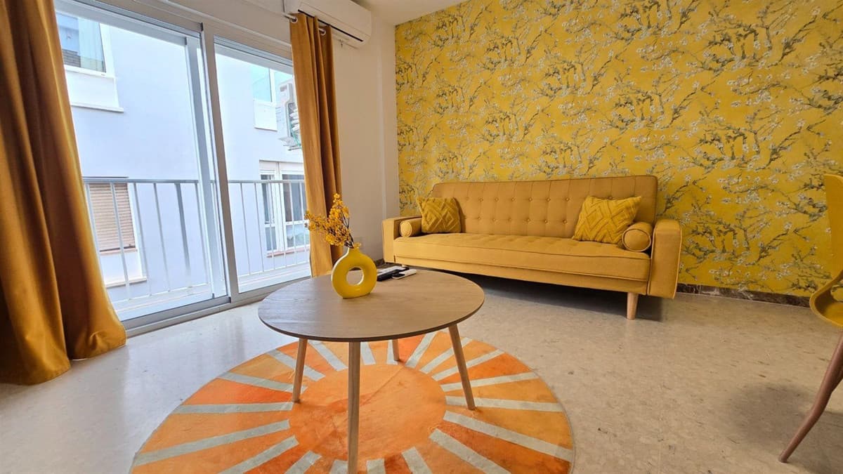 Ground Floor Apartment in Málaga — photo 9 of 10