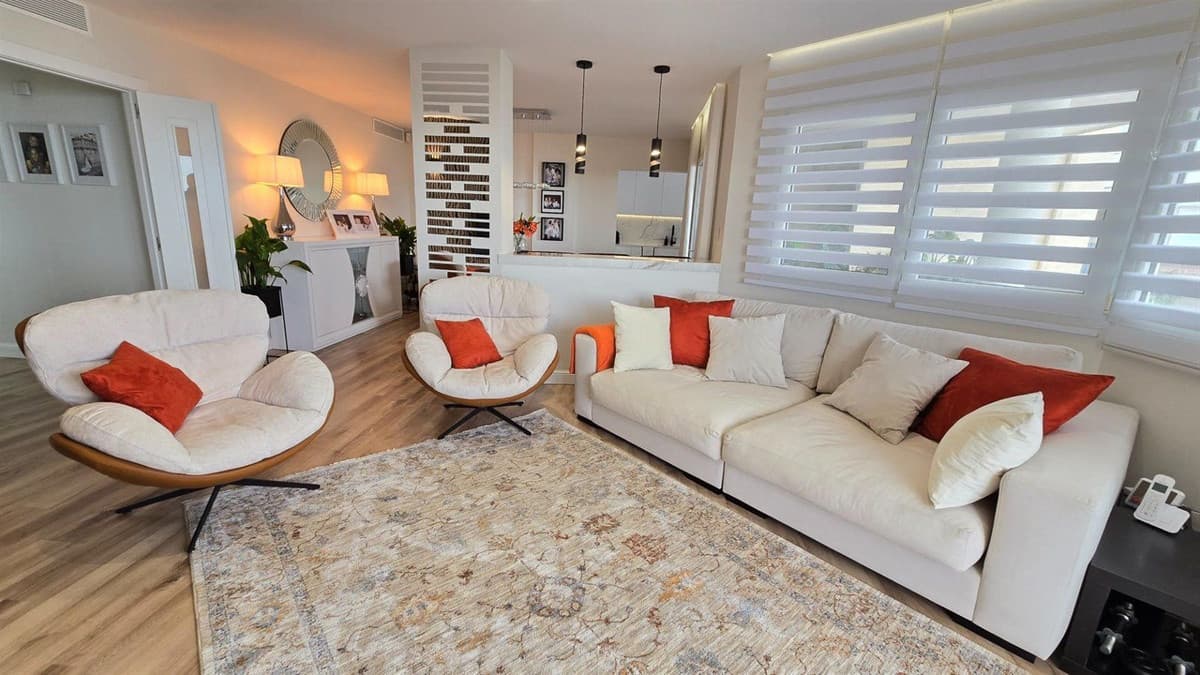 Middle Floor Apartment in Benalmadena — photo 3 of 10