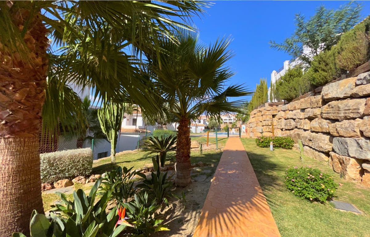 Middle Floor Apartment in Casares Playa — photo 5 of 10