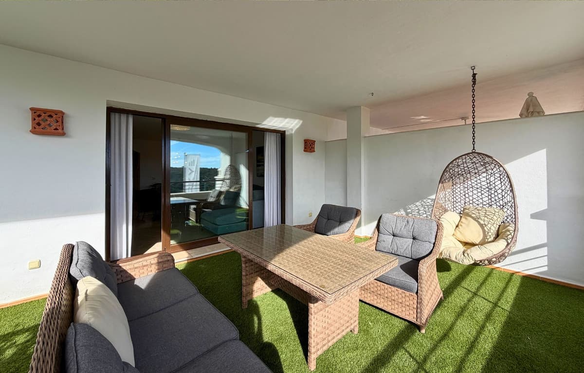 Middle Floor Apartment in Casares Playa — photo 9 of 10