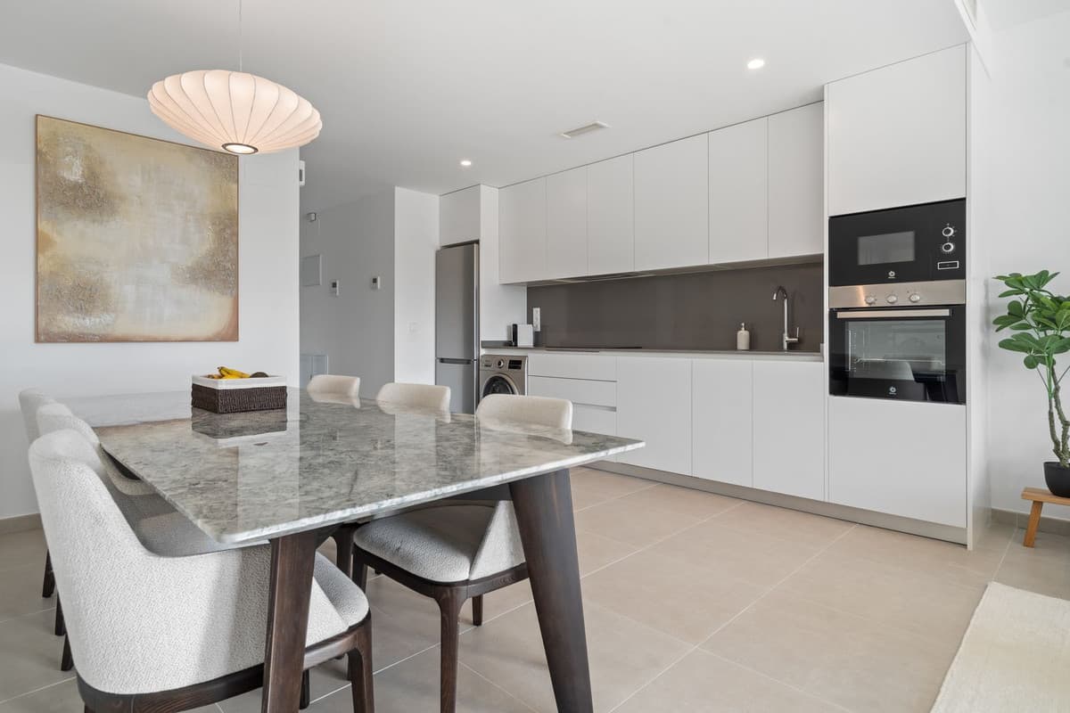Ground Floor Apartment in Estepona — photo 6 of 10
