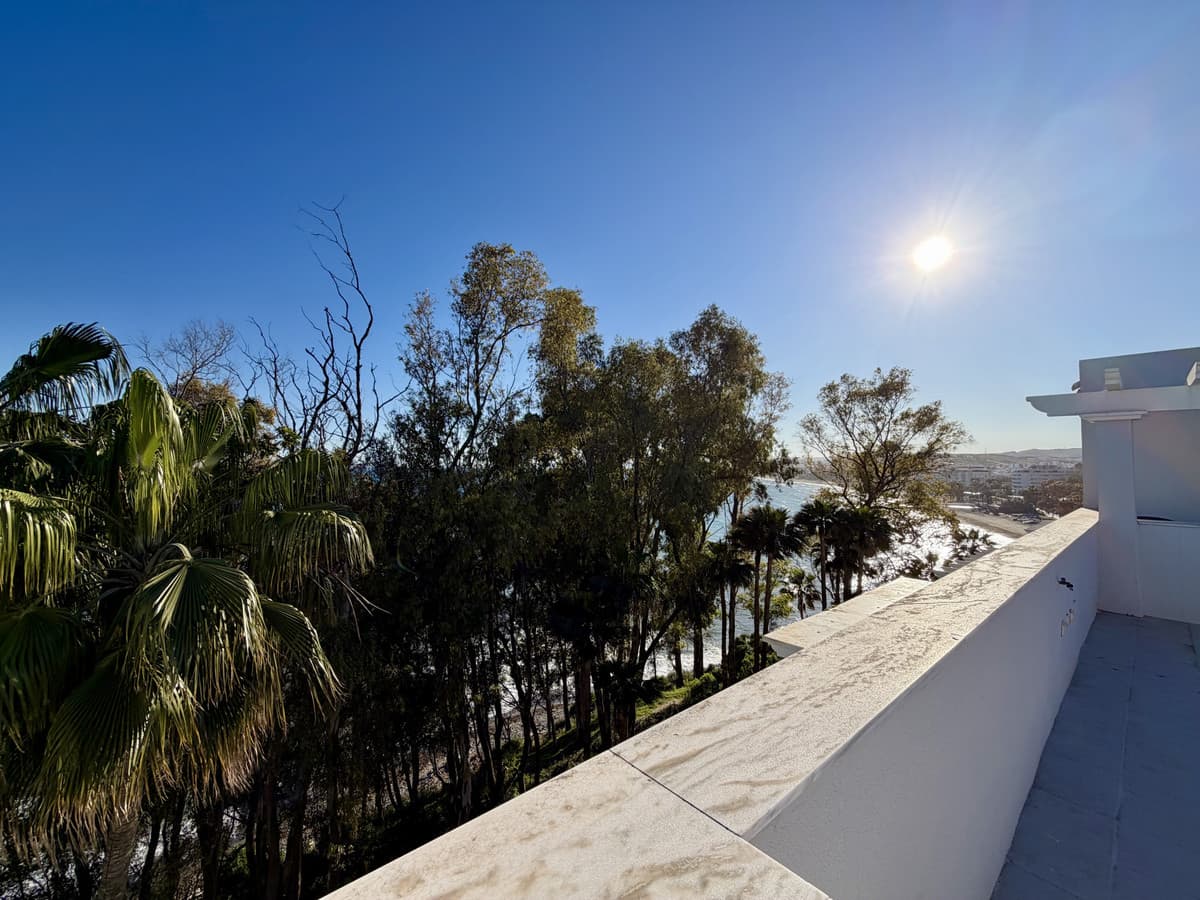 Penthouse Duplex in Estepona — photo 2 of 10