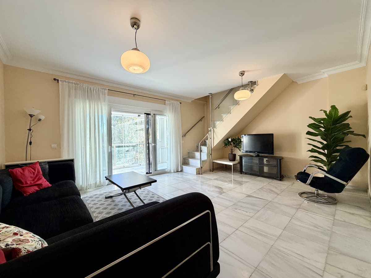 Penthouse Duplex in Estepona — photo 4 of 10