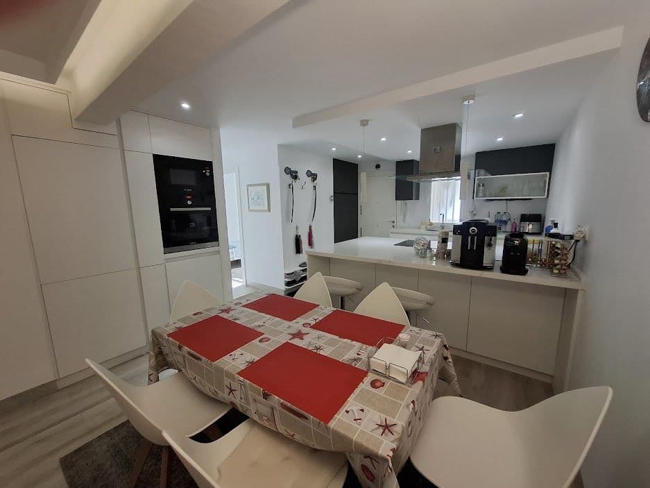Middle Floor Apartment in Marbella — photo 7 of 10