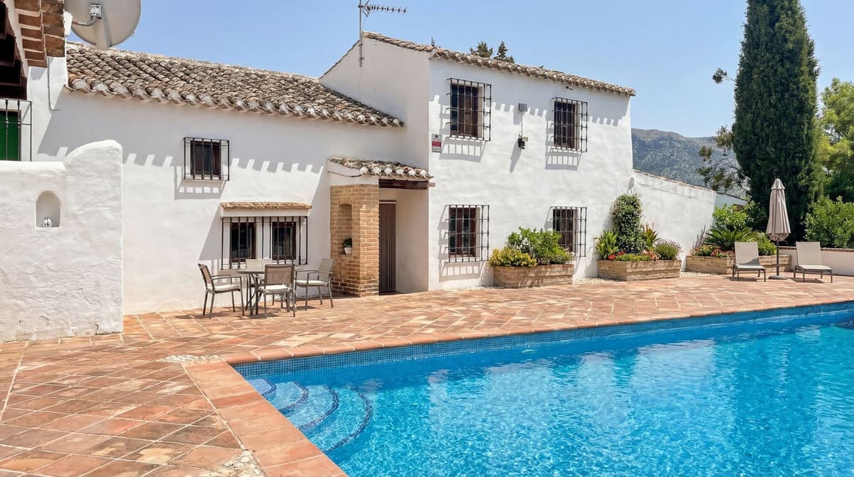 Cortijo in Villanueva del Rosario — photo 3 of 10