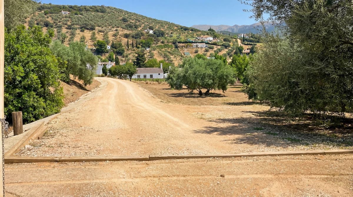 Cortijo in Villanueva del Rosario — photo 4 of 10