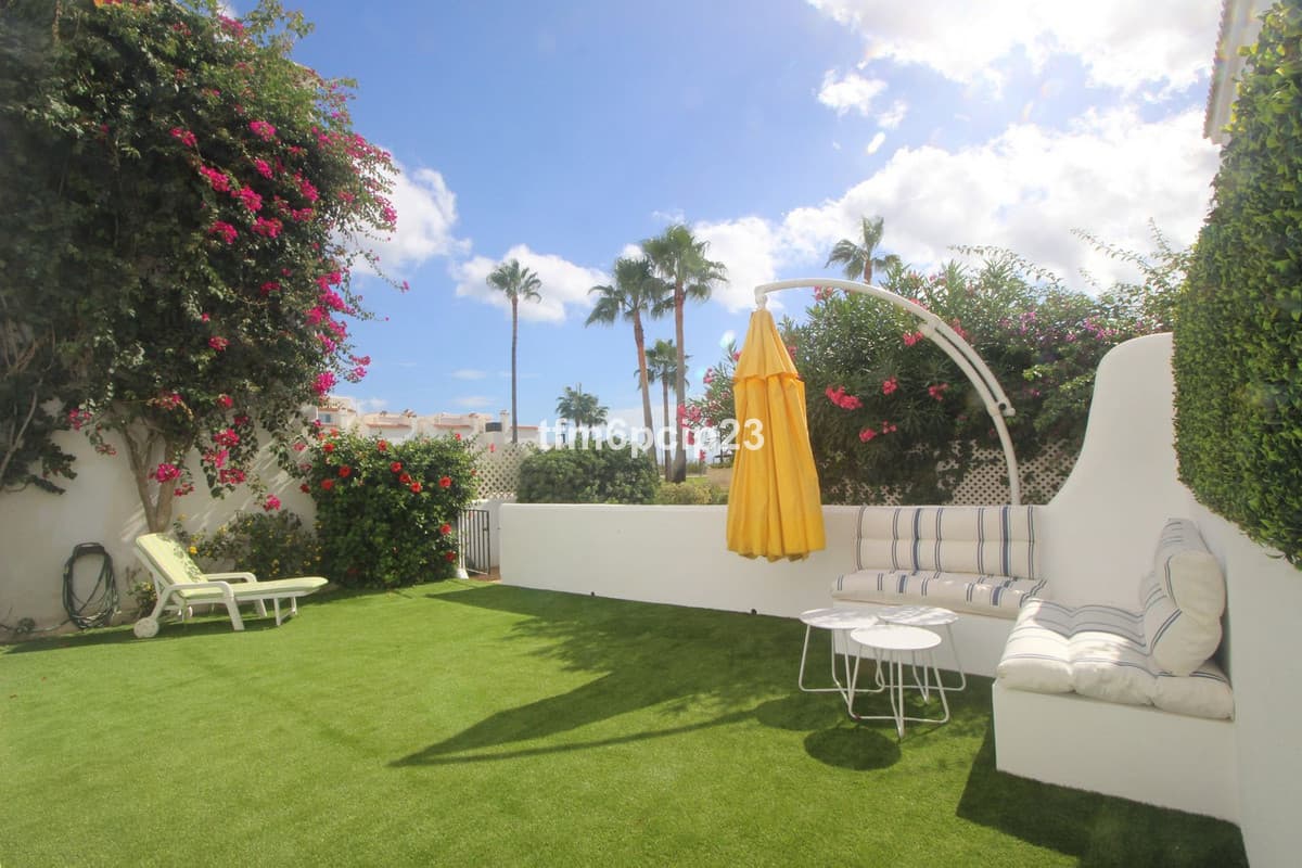 Semi-Detached House in Casares Playa — photo 2 of 10
