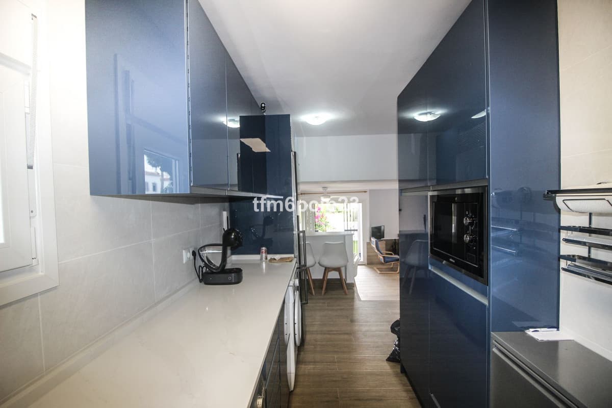 Semi-Detached House in Casares Playa — photo 10 of 10