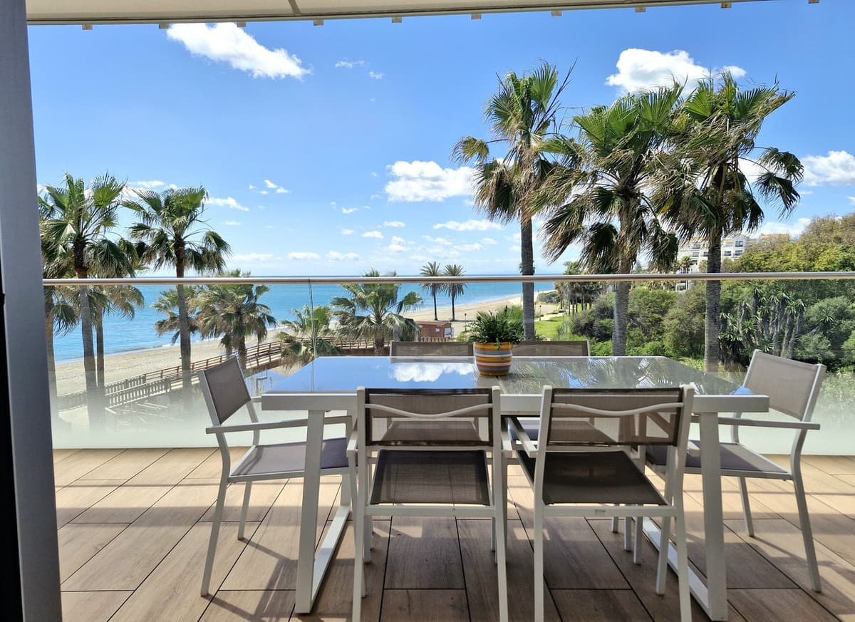 Middle Floor Apartment in Estepona — photo 4 of 10