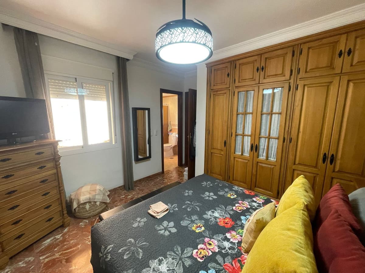 Top Floor Apartment in Estepona — photo 3 of 10
