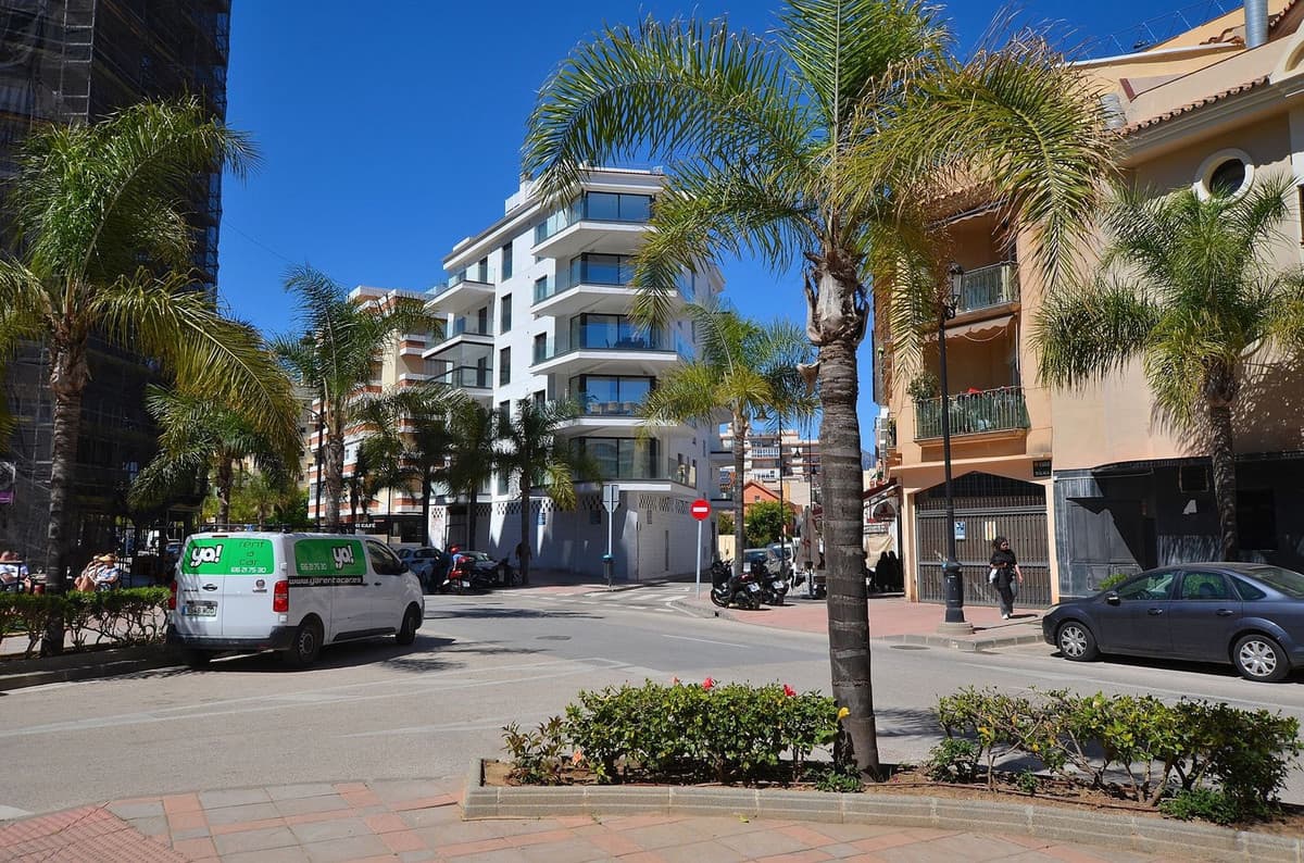 Middle Floor Apartment in Fuengirola — photo 2 of 10