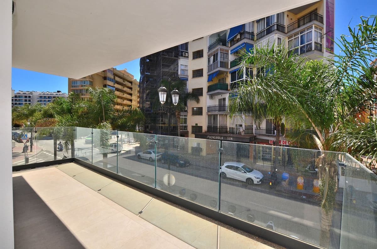 Middle Floor Apartment in Fuengirola — photo 3 of 10