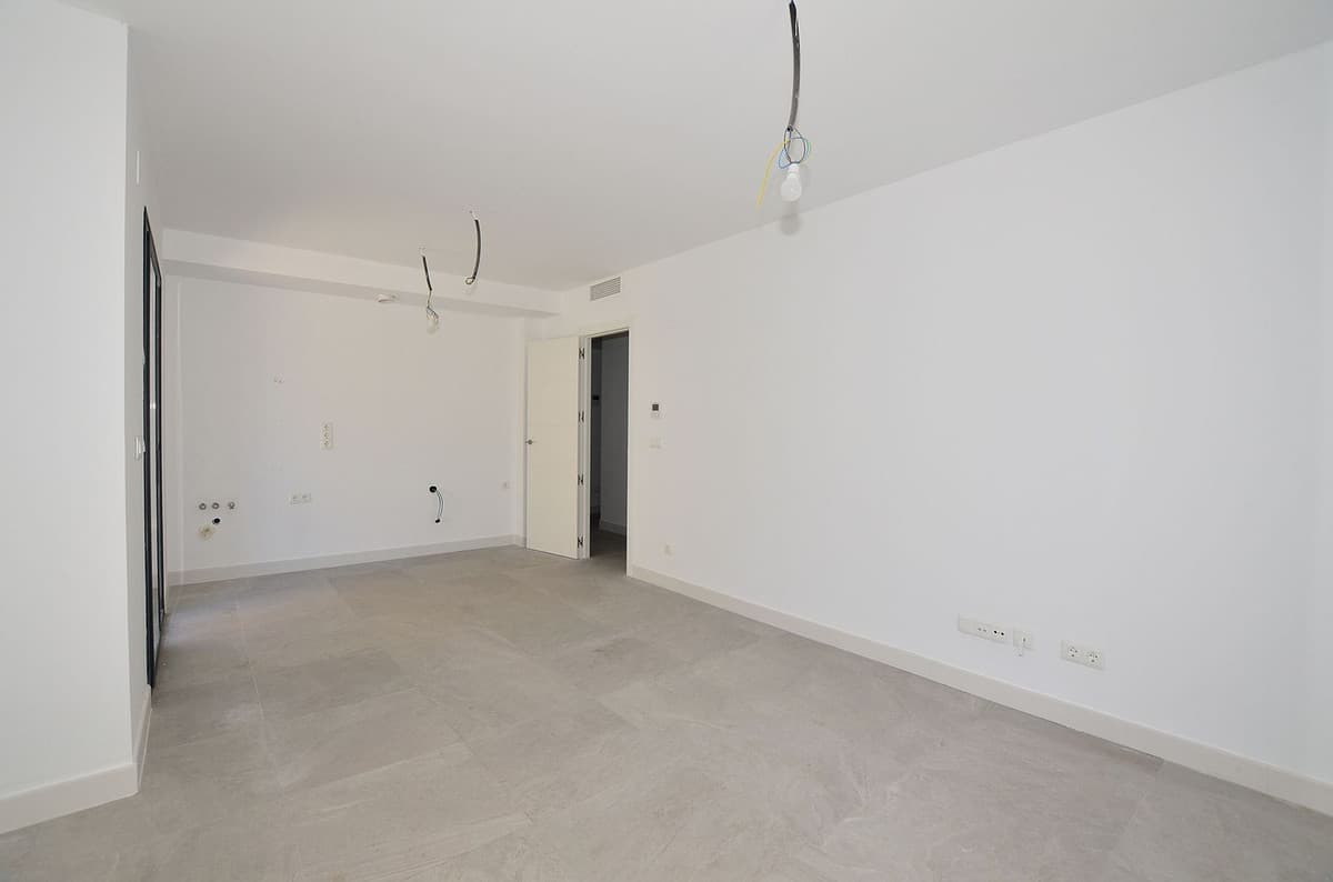 Middle Floor Apartment in Fuengirola — photo 8 of 10