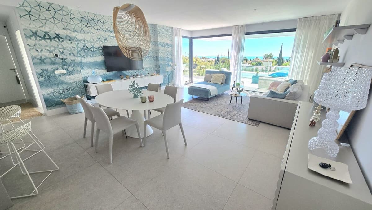 Middle Floor Apartment in Benahavís — photo 5 of 10