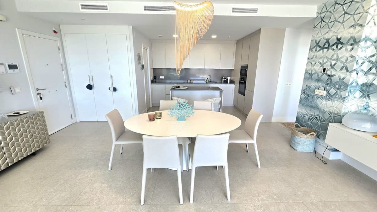 Middle Floor Apartment in Benahavís — photo 10 of 10