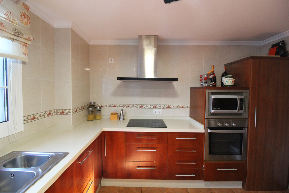 Townhouse in Guadalmina Alta — photo 8 of 10