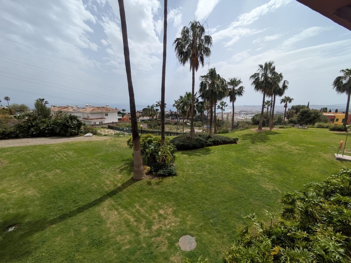 Middle Floor Apartment in Benalmadena — photo 3 of 10